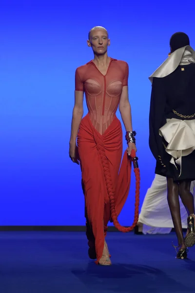 Look 13